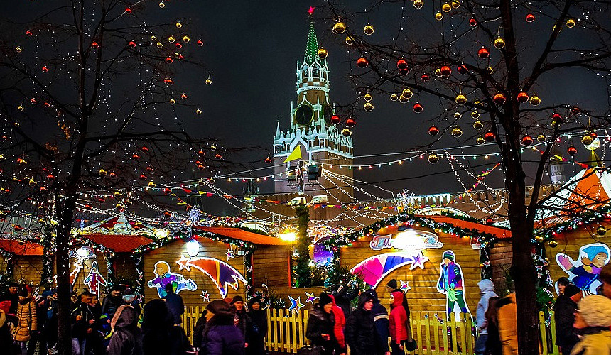 Москва отбила туристов у Петербурга