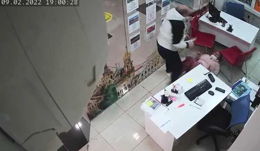 Турист напал на директора турагентства в Пензе после общения с ее конкурентами