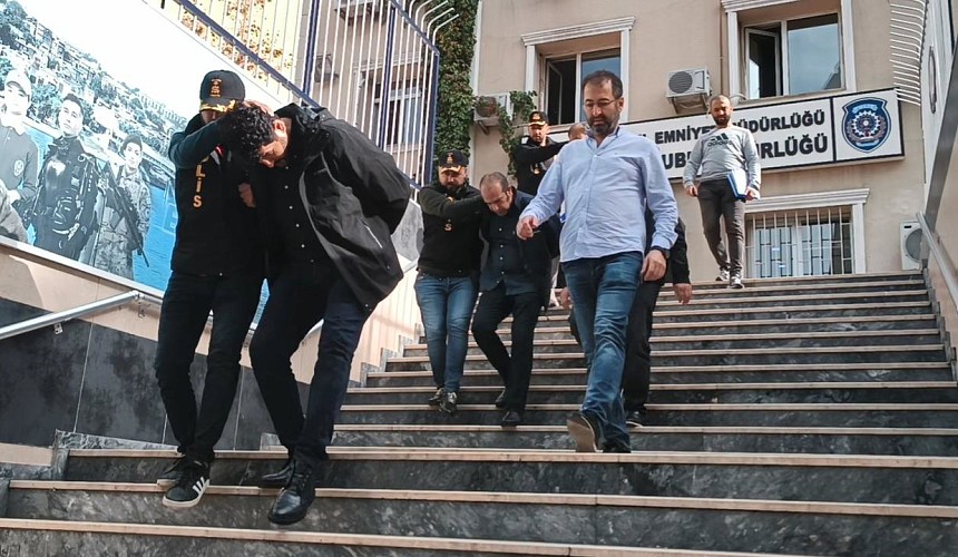 В Стамбуле преступники под видом полицейских обворовывали туристов