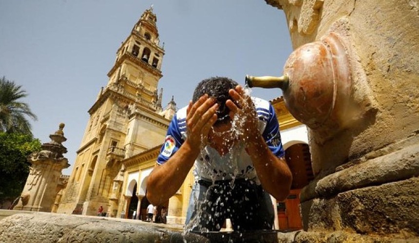 В Испании четвертый день держится аномальная жара