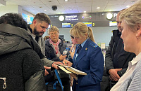 Десятки пассажиров рейса Екатеринбург – Иркутск застряли в Новосибирске