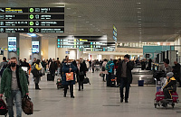 Аэропорты Москвы задержали и отменили почти 40 рейсов из-за снегопада
