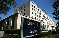 Посольство России в США ведет переговоры о возобновлении выдачи американских виз в Москве