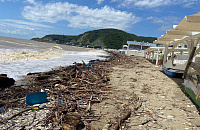  Туристы под Туапсе публикуют видео заваленных мусором пляжей