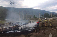 Шесть туристов погибли при падении частного вертолета на Алтае