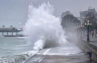 МЧС предупредило об ураганном ветре в Крыму