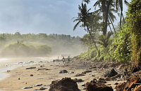 Туристов на Бали предупредили об опасных приливах на пляжах