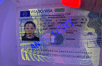 Российской туристке выдали аннулированную визу в Испанию