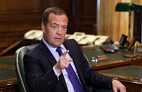 Медведев: скоро Европа покажет свое истинное лицо и отношение к россиянам