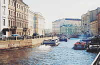 Туристы летом в Петербурге предпочитают бронировать отели, а не посуточные квартиры