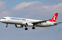 Пассажиры Turkish Airlines не смогли улететь в Москву из-за овербукинга