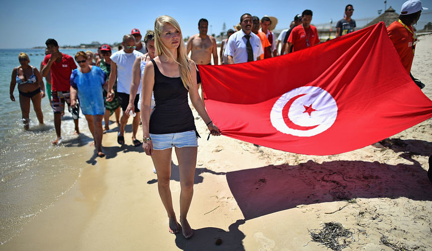 Тунис начал принимать российских туристов