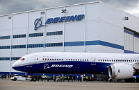 Акции концерна Boeing обвалились после катастрофы Boeing 737 в Китае