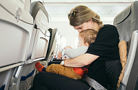 Туристам с детьми хотят по закону дать соседние места в самолете