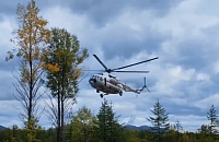 Для спасения туристов дважды за сутки поднимали вертолеты