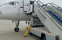 Рейс из Владивостока во Владивосток: суперджет «Якутии» не смог улететь в Читу из-за отказа двигателя