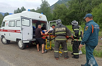 На Алтае новое ДТП с туристами: один человек погиб, семеро попали в больницу
