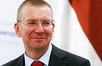 Глава МИД Латвии призвал ЕС остановить выдачу турвиз россиянам