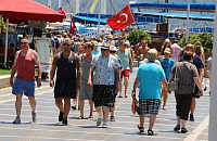 Россияне остаются в лидерах по турпотоку на курорты Турции