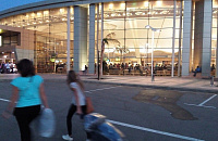 Посол РФ в Египте попросил туристов не жаловаться на долгие очереди в аэропортах